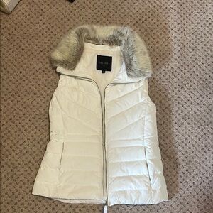 Talbots White and Gray Quilted Vest with Faux Fur Collar